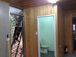 循環木隔熱組合屋室內衛浴